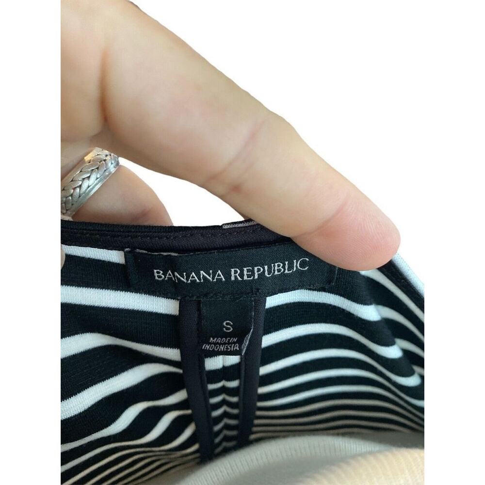 Small Banana Republic Black and White Striped V-Neck Flare Sleeve Dress - Picture 5 of 6